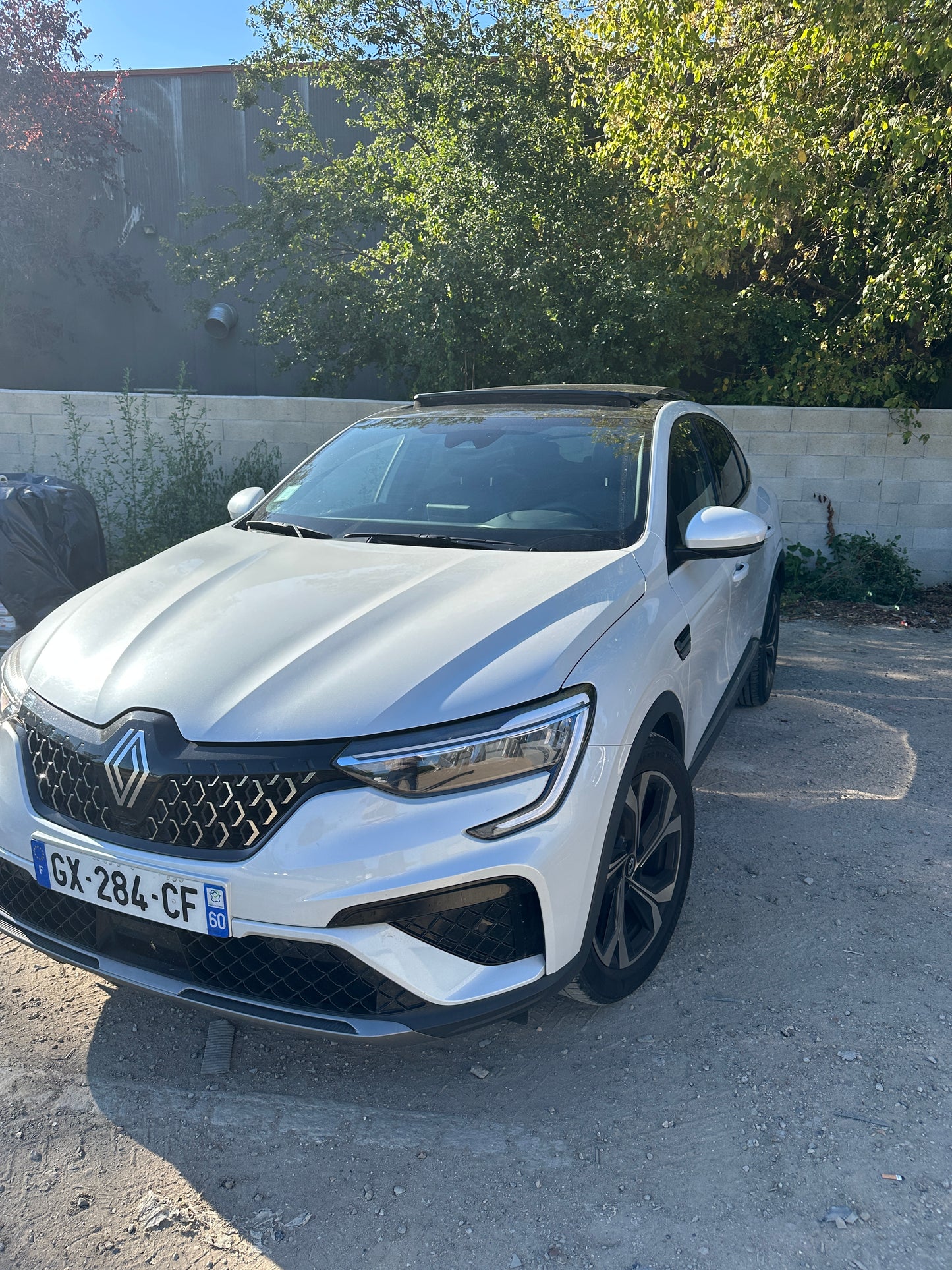 Renault Arkana Techno 1.3 TCE 140CV BVA7 Toit ouvrant Mai 2024 68 733 km EXPORT ALGERIE