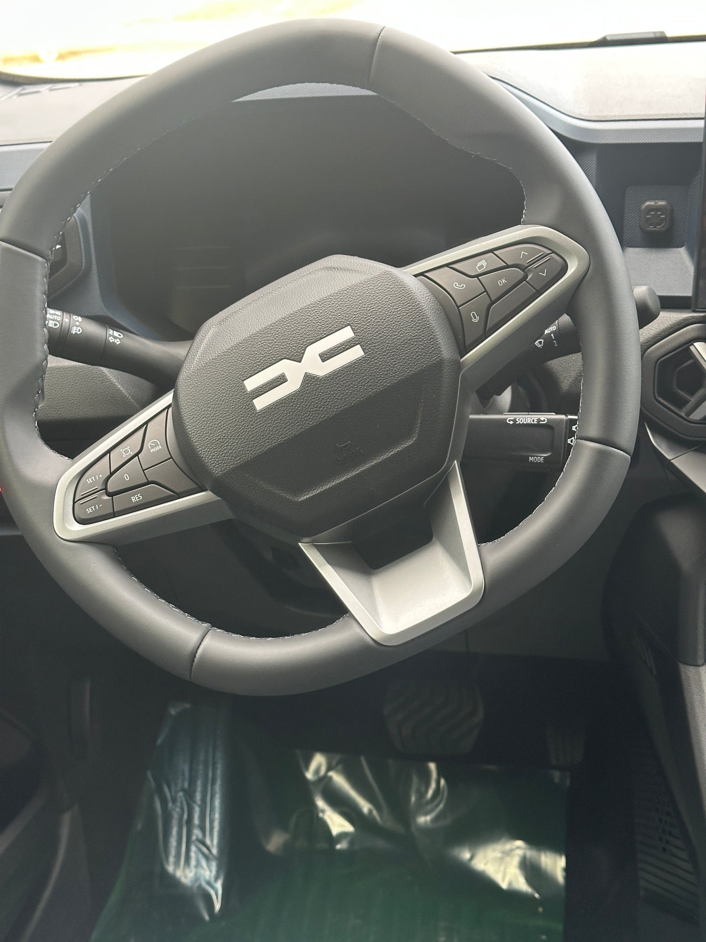 Dacia Duster 1.3 TCE 155CV boîte automatique finition Journey Export Algérie