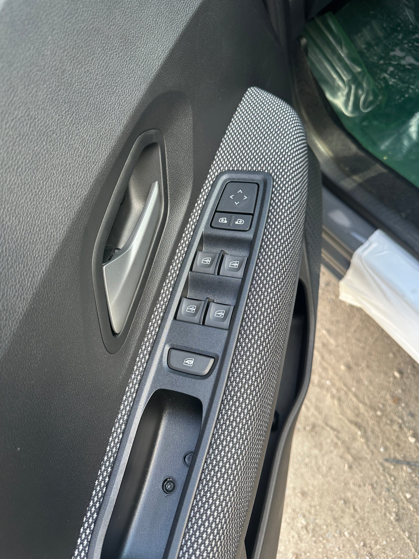 DACIA LOGAN EXPRESSION TCE 1.0 100CV BVM EXPORT ALGÉRIE GRIS NARDO Neuf 2025