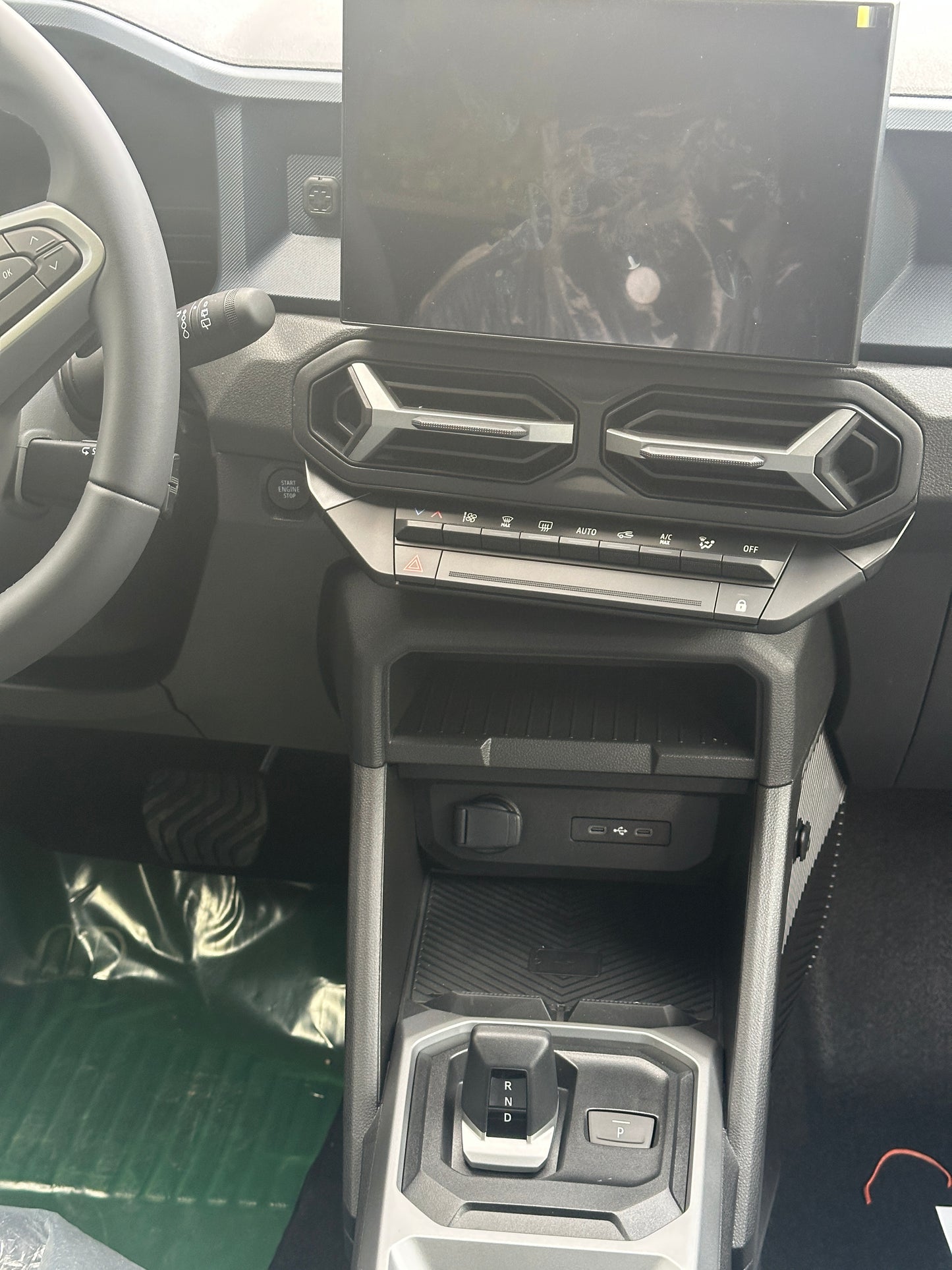Dacia Duster 1.3 TCE 155CV boîte automatique finition Journey Export Algérie