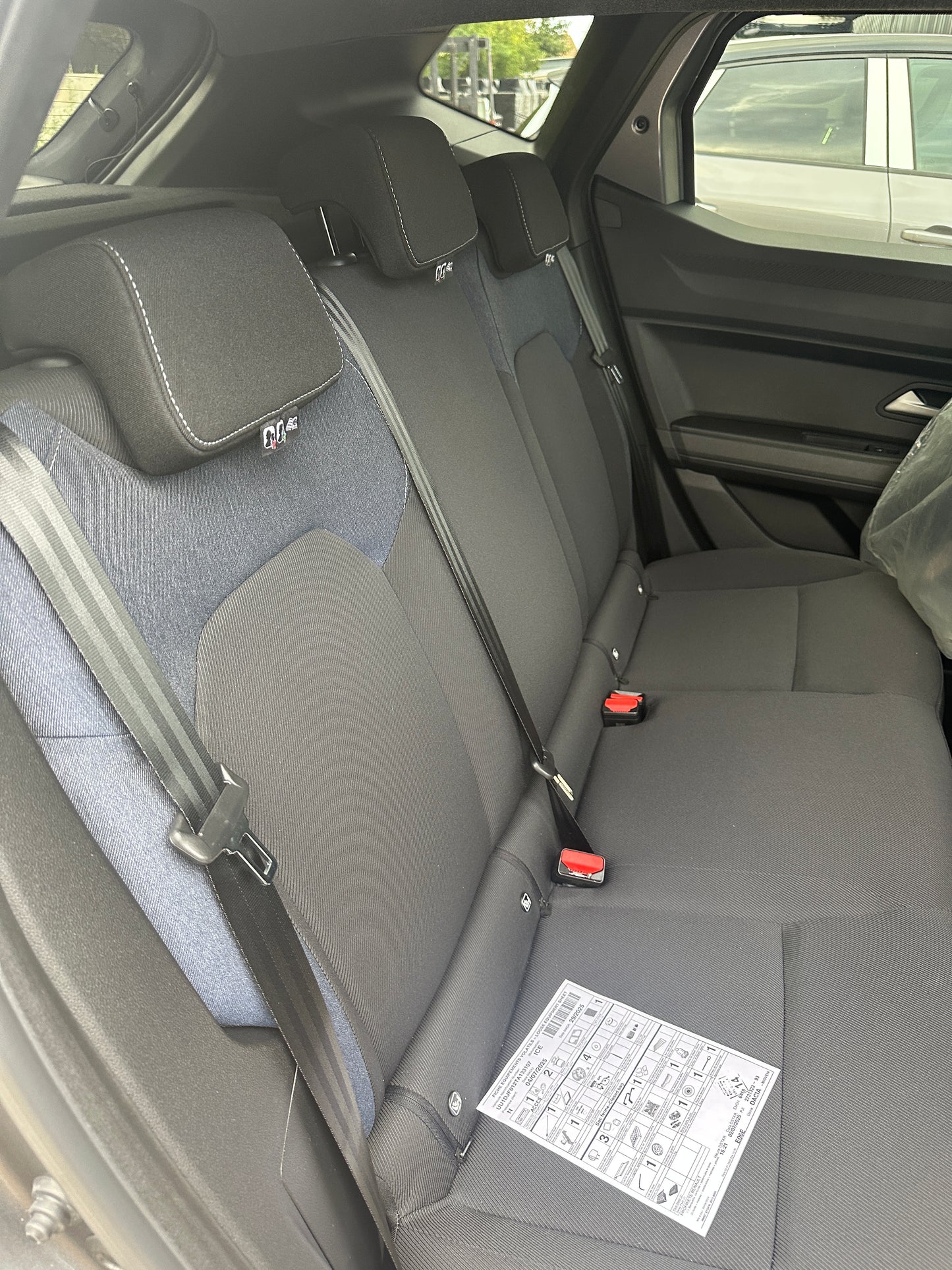 Dacia Duster 1.3 TCE 155CV boîte automatique finition Journey Export Algérie