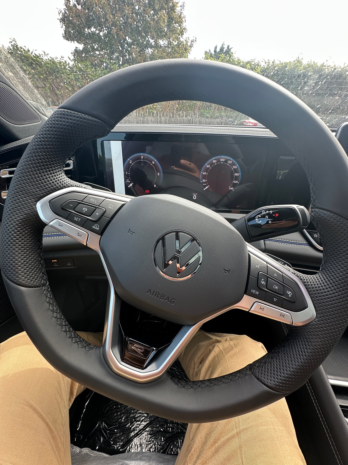 VOLKSWAGEN TIGUAN R-LINE 1.5 etsi 150CV DSG EXPORT ALGERIE