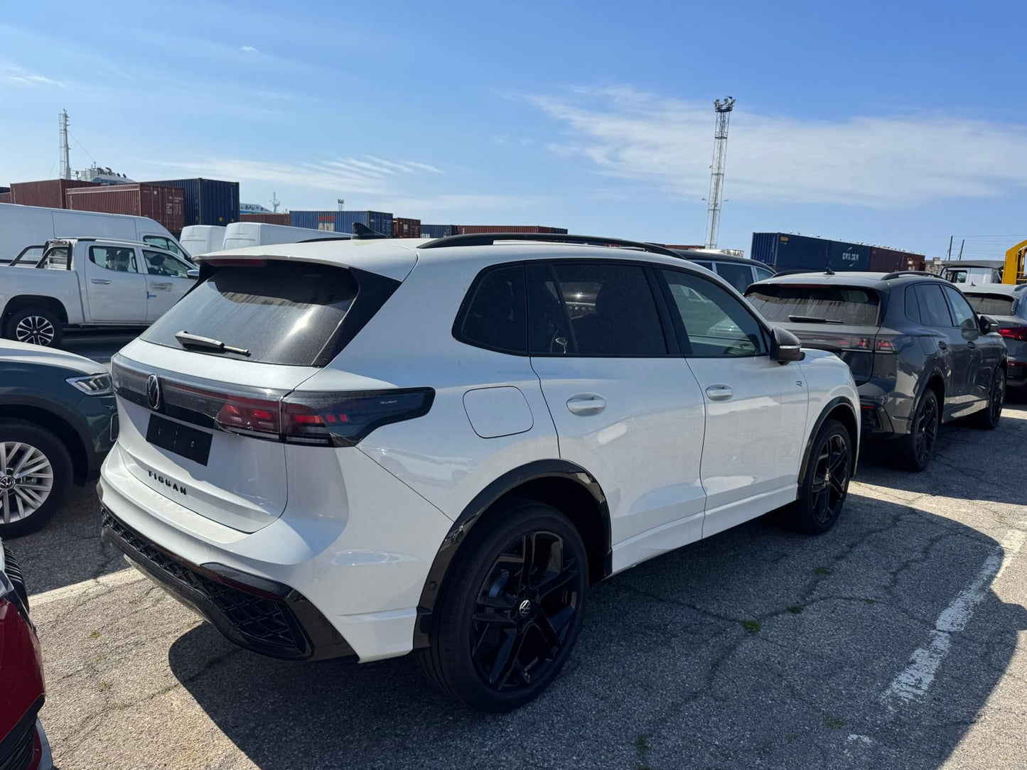 VOLKSWAGEN TIGUAN R-LINE 2.0 TDI 193CV BLANC DSG 4 MOTION EXPORT ALGERIE DISPONIBLE PARIS