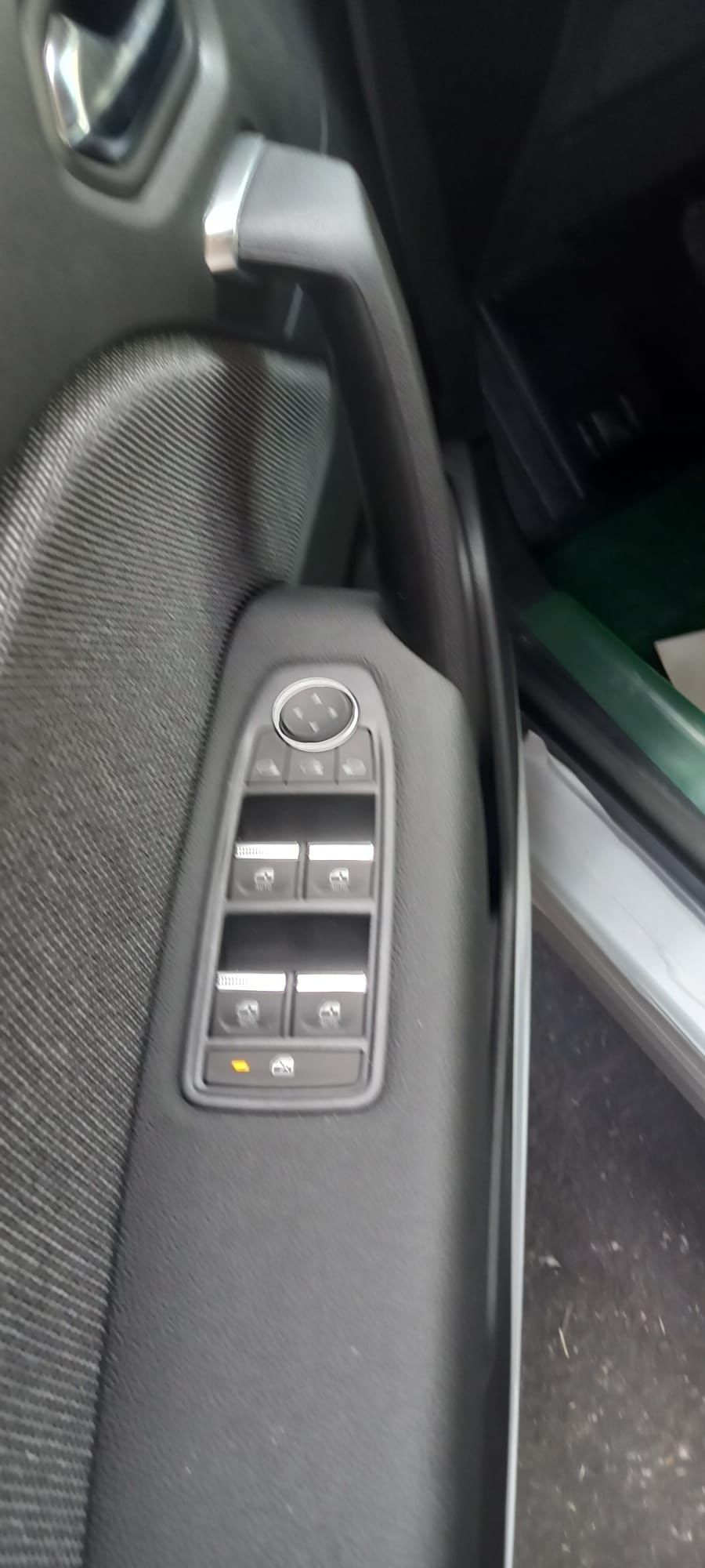 Renault Captur Phase 2 Techno 1.3L Tce 155ch BVA ESSENCE 2025 BOITE AUTOMATIQUE ALGERIE 2025 GRIS NARDO