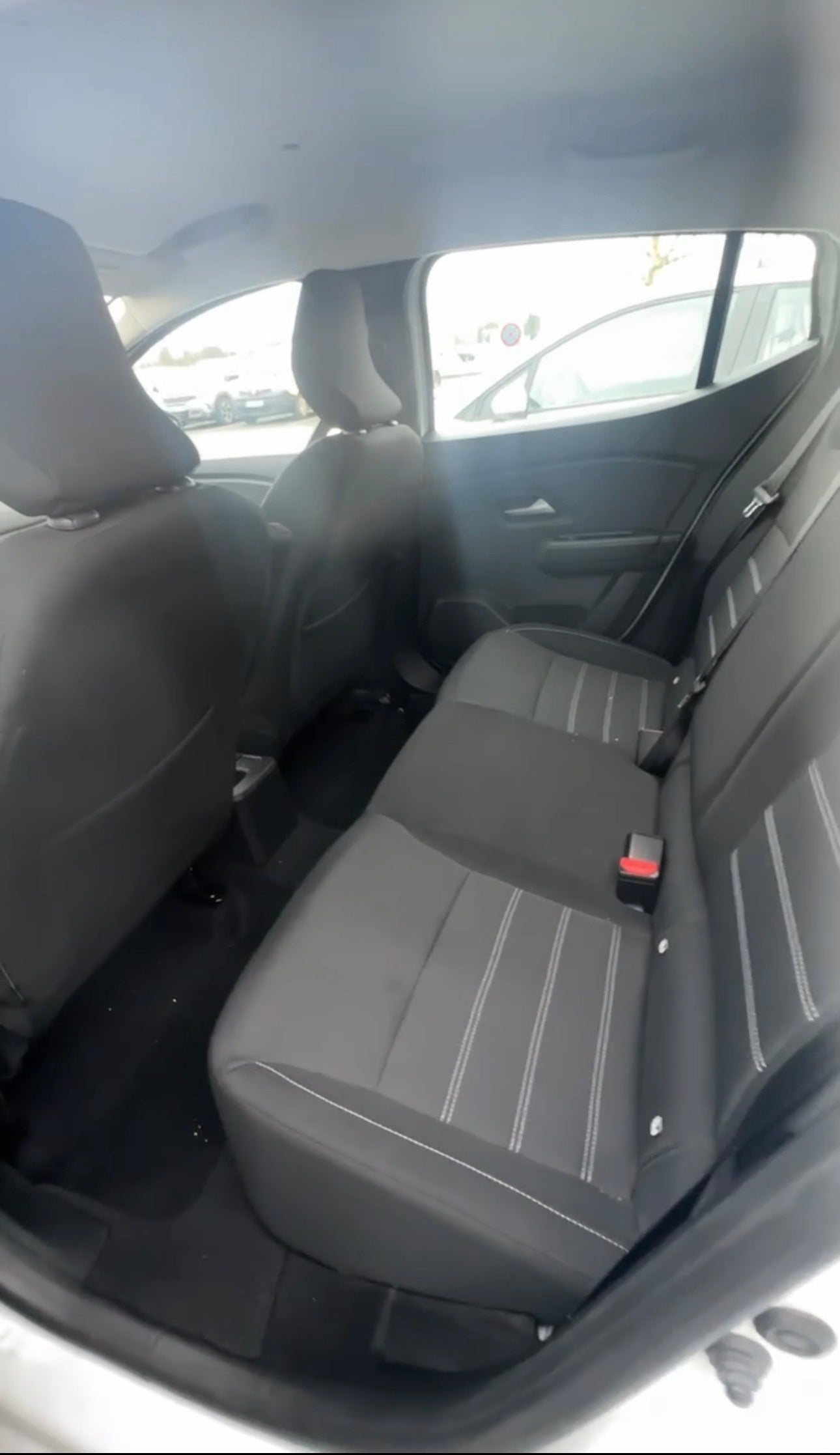 SANDERO JOURNEY TCe 90 BVM Export Algérie année 2025 - 17800 km  (-3 ans) EXPORT ALGERIE