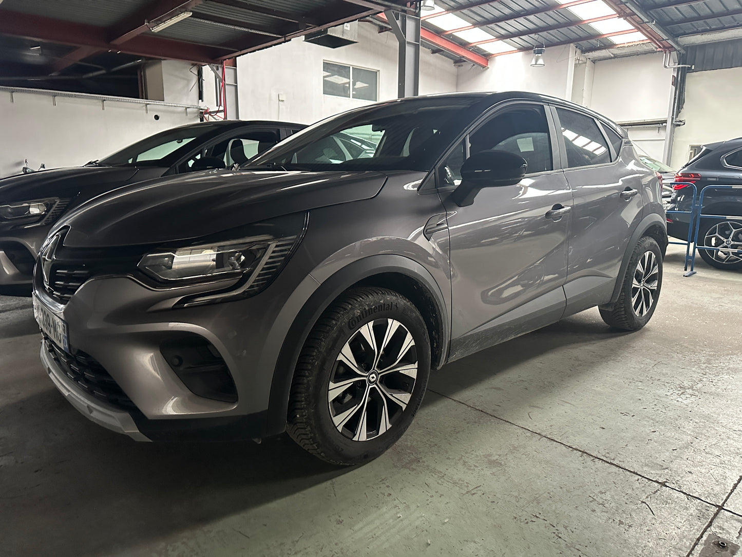 Renault Captur -3ans Export Algérie 1.0 TCE 100CV année 2024 - 6500km