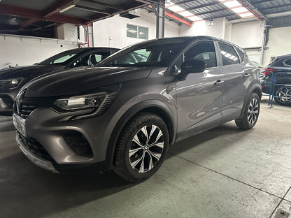 Renault Captur -3ans Export Algérie 1.0 TCE 100CV année 2024 - 6500km