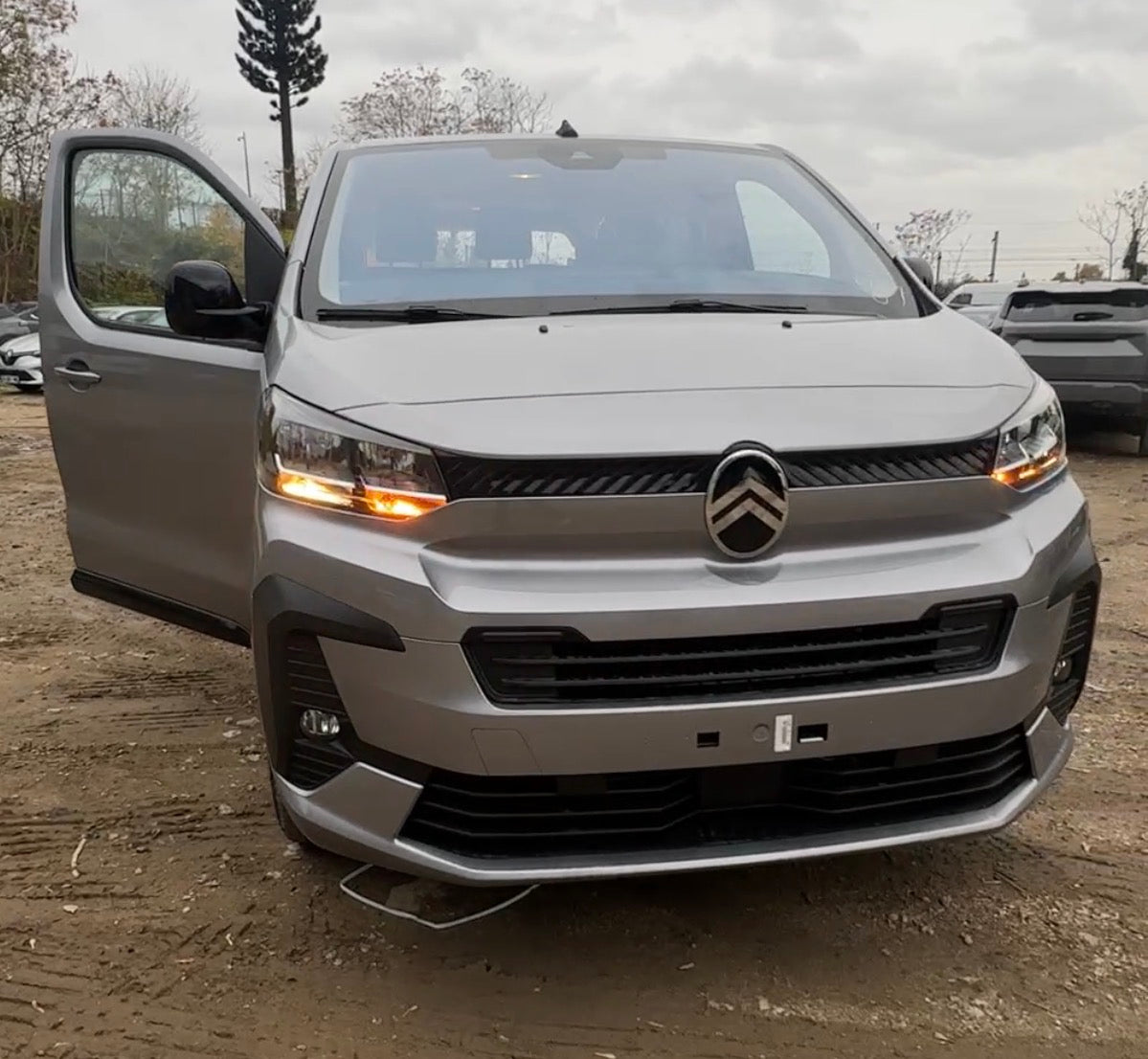 Nouveau Citroën JUMPY 9 places 2.0 HDI 150CV BVM Neuf 2025 EXPORT ALGERIE