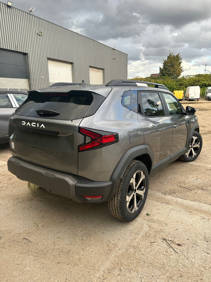 Dacia Duster 1.3 TCE 155CV boîte automatique finition Journey Export Algérie