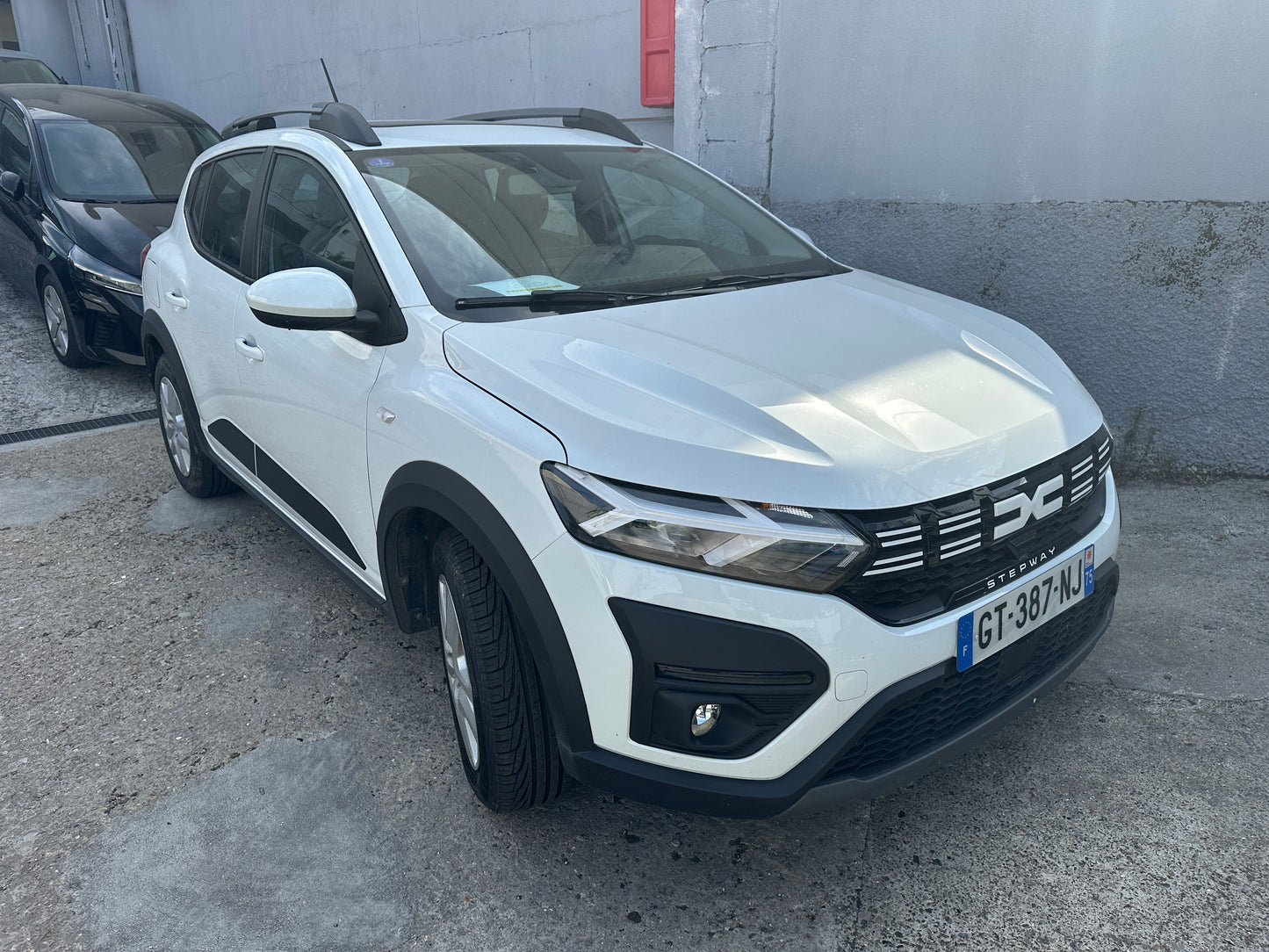 DACIA SANDERO STEPWAY AVEC TOIT OUVRANT TCe 90 BVM6 Export Algérie année Juin 2025 - 37500 km  (-3 ans) AUTO EXPORT ALGERIE
