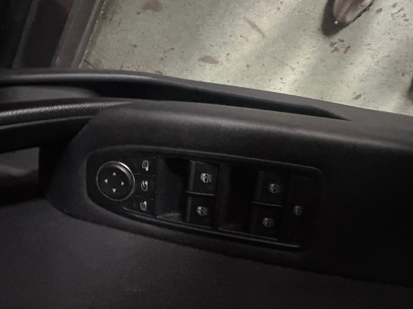 Renault Captur -3ans Export Algérie 1.0 TCE 100CV année 2024 - 6500km