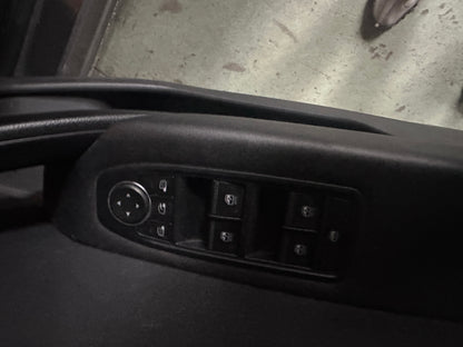 Renault Captur -3ans Export Algérie 1.0 TCE 100CV année 2024 - 6500km