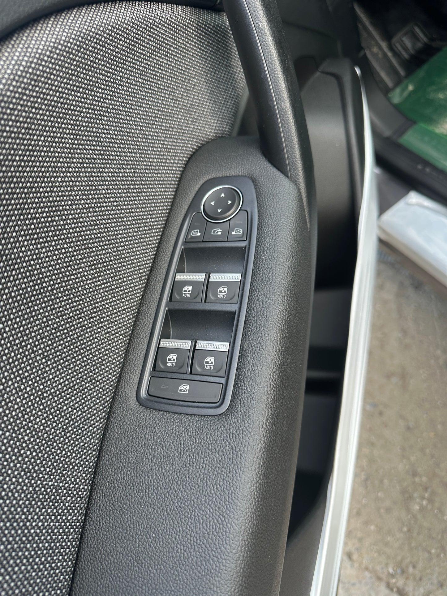 Renault Captur Phase 2 Techno 1.3L Tce 155ch BVA ESSENCE 2025 BOITE AUTOMATIQUE ALGERIE 2025 gris Shiste