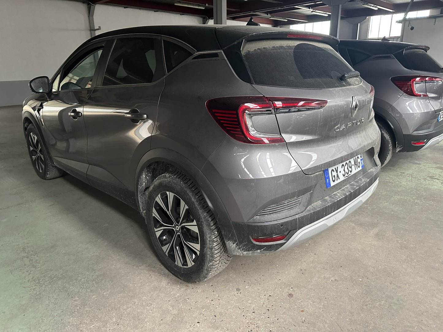Renault Captur -3ans Export Algérie 1.0 TCE 100CV année 2024 - 6500km