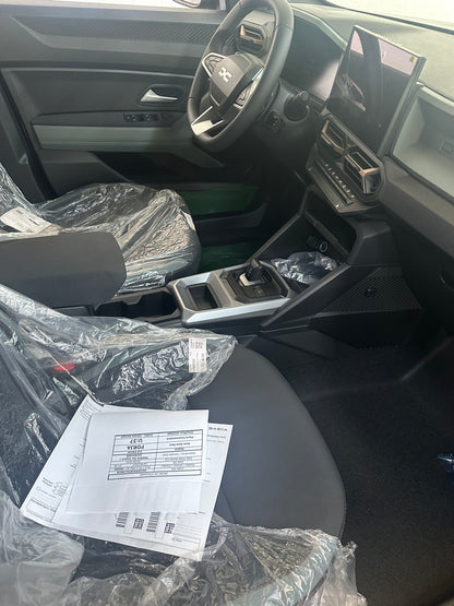 DACIA DUSTER 2026 EXPORT ALGERIE EXTREME 1.3 TCE 150CV BOITE AUTOMATIQUE COULEUR NOIR NEUF 2026