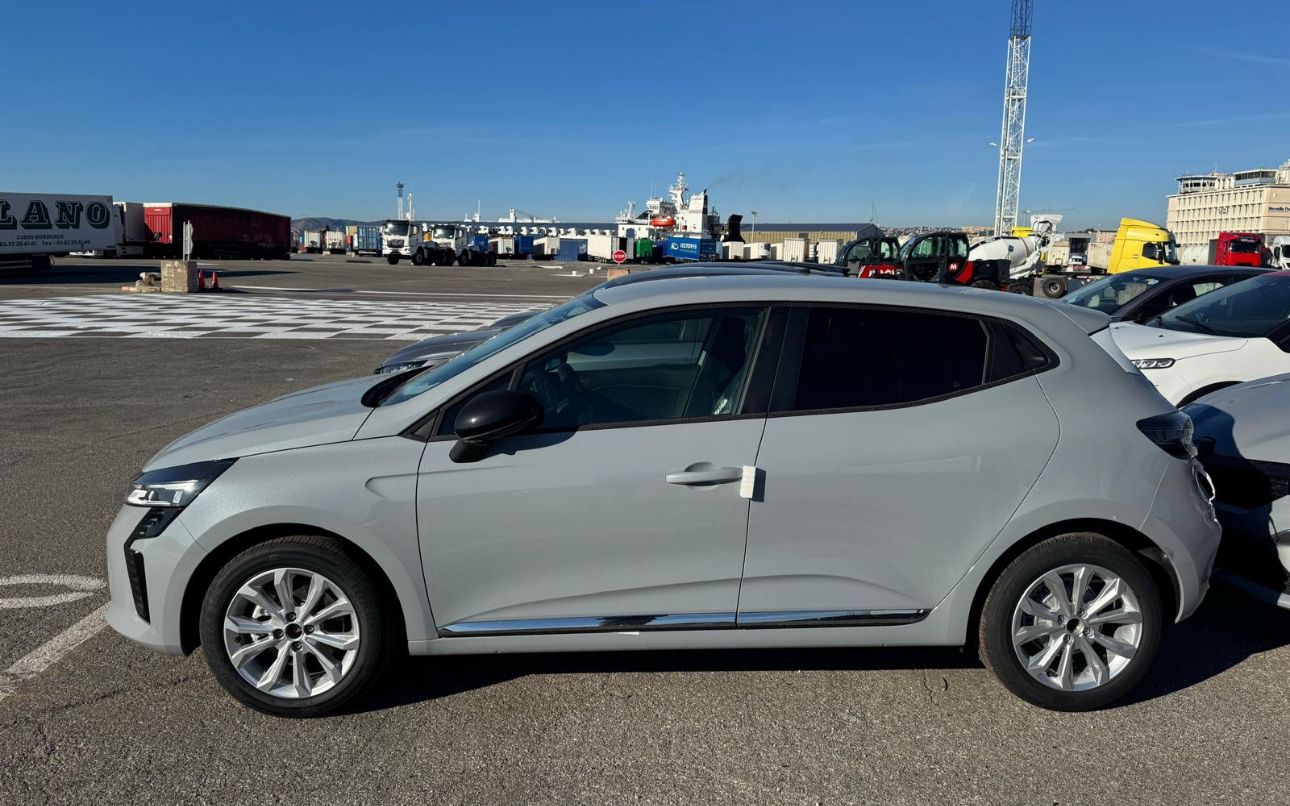 RENAULT CLIO V PHASE 2 EVOLUTION 1.5 DCI 115CV BVM GRIS NARDO EXPORT ALGERIE ( neuf 2026 )