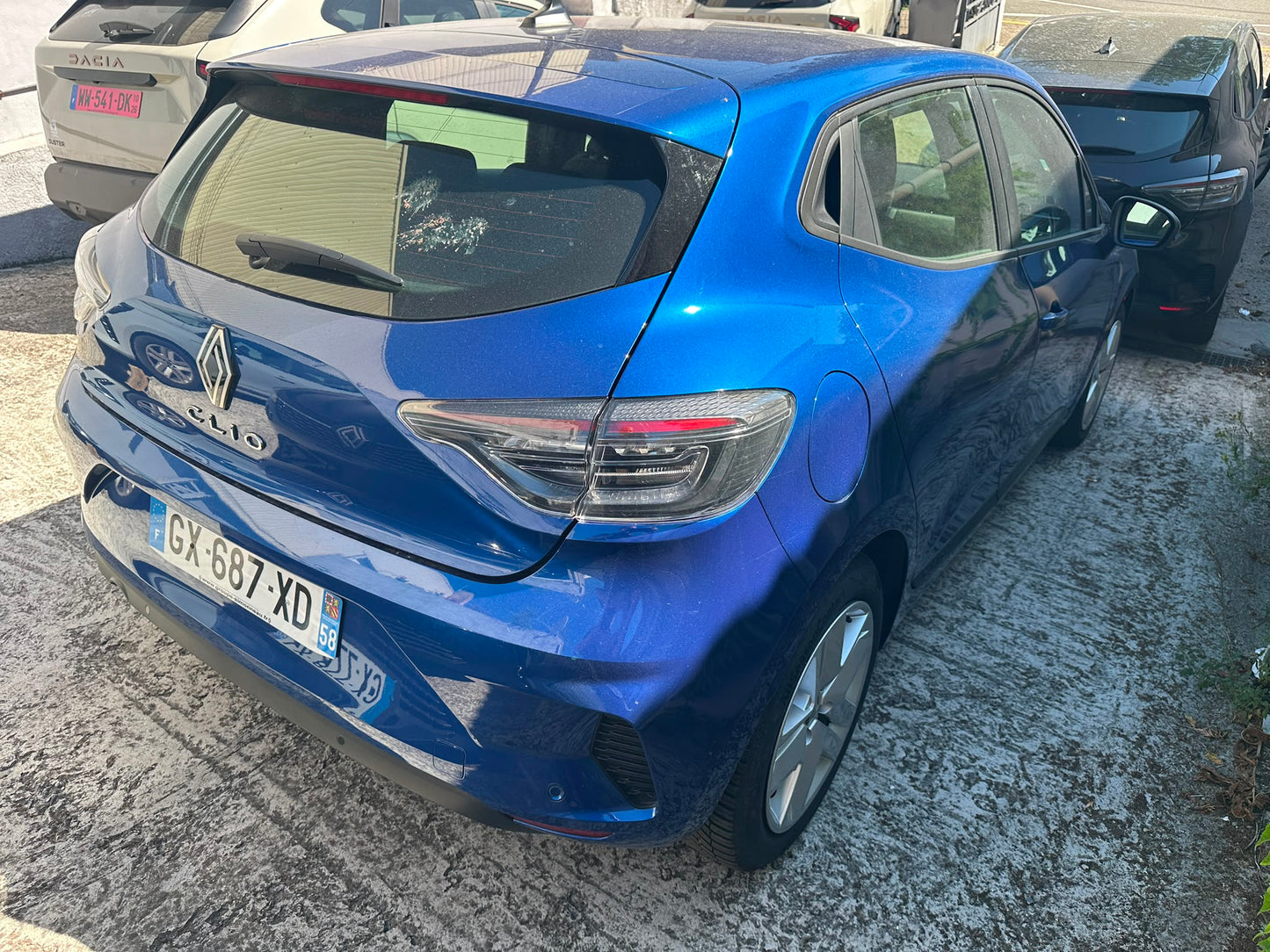 RENAULT CLIO V TCe 90 Evolution -42700 km EXPORT ALGERIE ( -3 ANS  24/07/2024 )bleu
