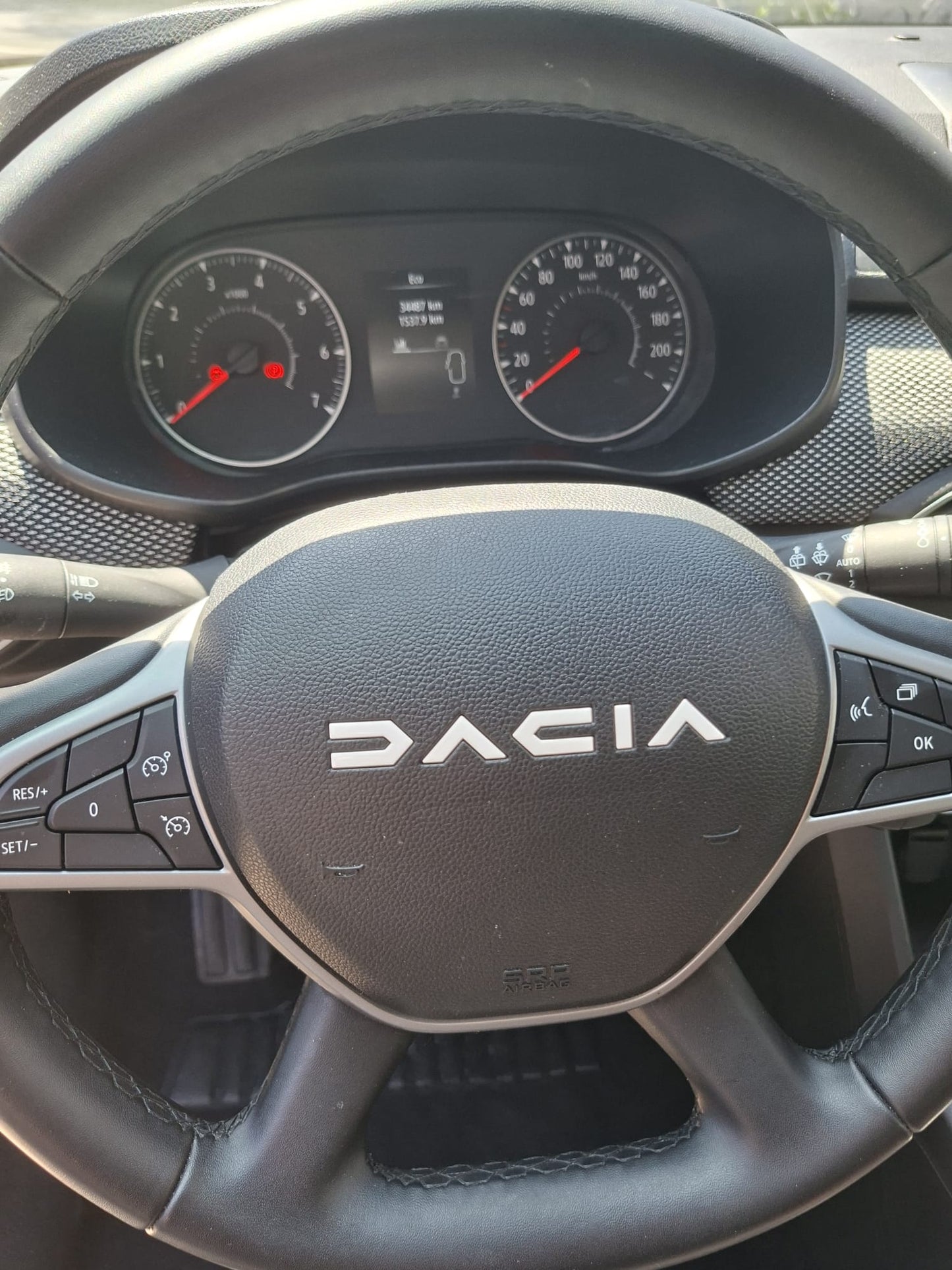 DACIA SANDERO JOURNEY TCe 90 BVM Export Algérie année Juin 2025 - 32300 KM (-3 ans) AUTO EXPORT ALGERIE