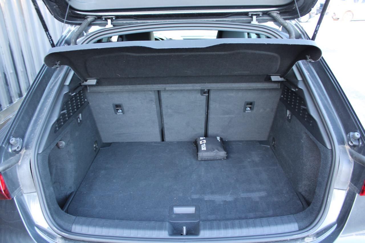 AUDI A3 SPORTBACK 1.4 TFS DESIGN LUXE  150 CV EXPORT ALGERIE DECEMBRE 2022