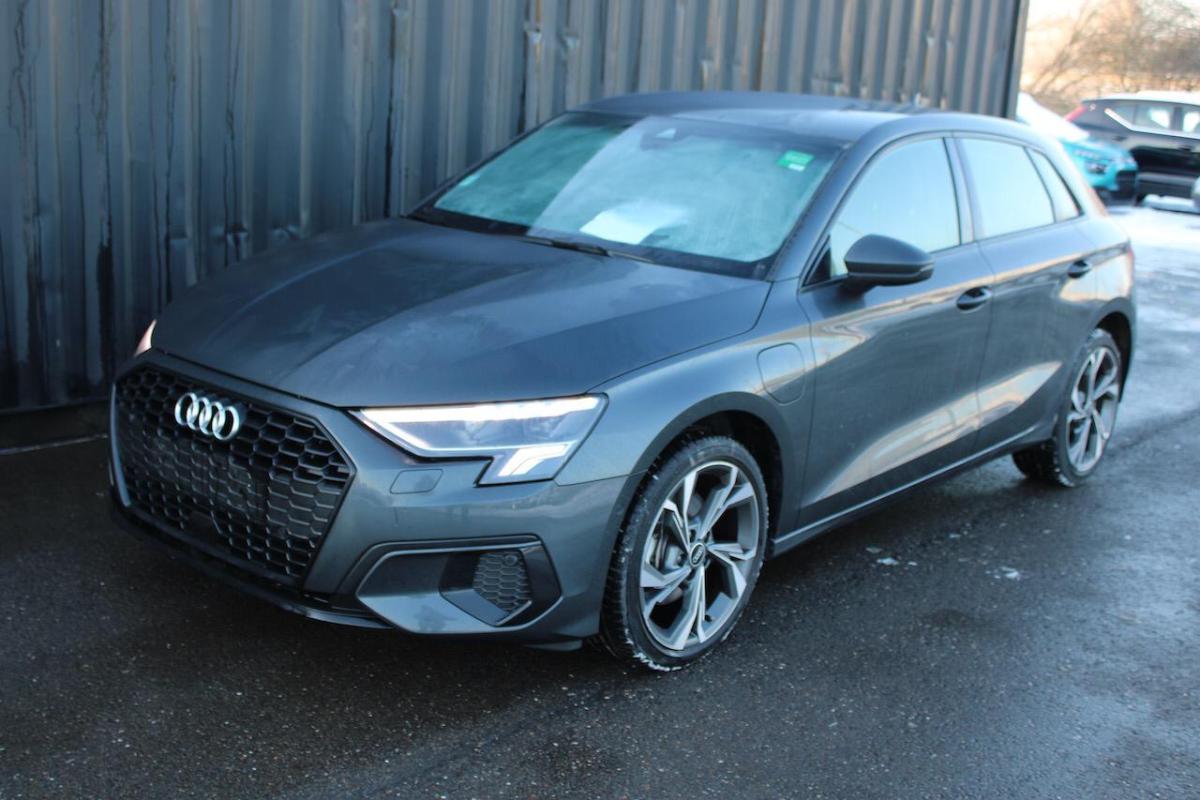 AUDI A3 SPORTBACK 1.4 TFS DESIGN LUXE  150 CV EXPORT ALGERIE DECEMBRE 2022