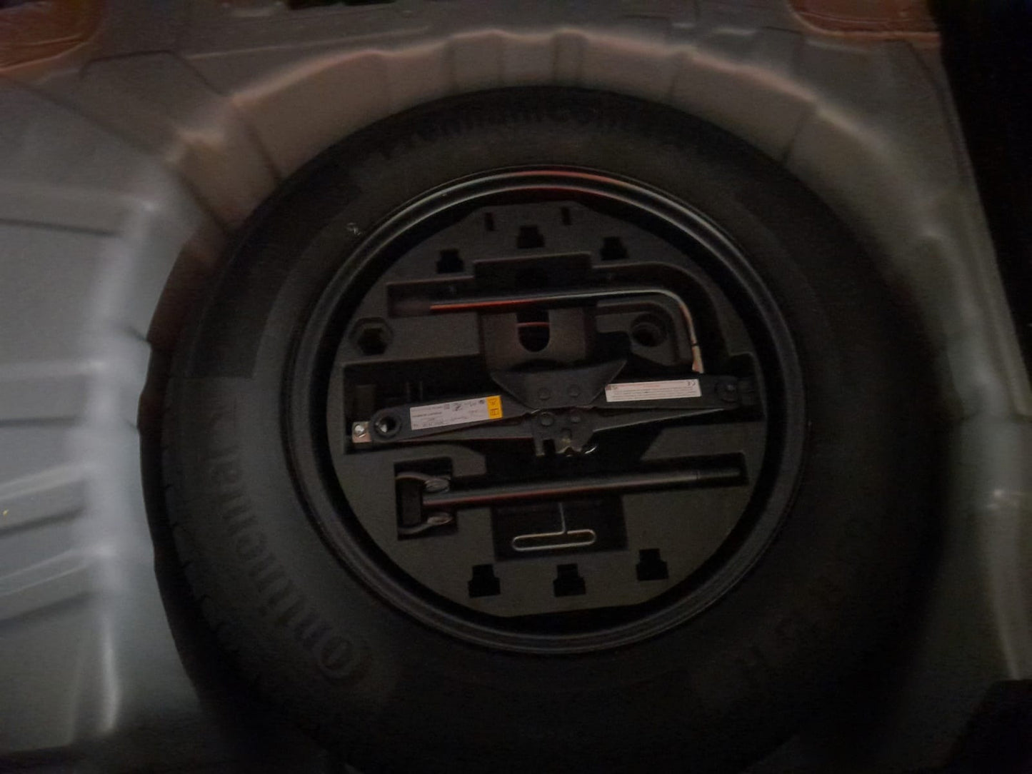 RENAULT CLIO V TCe 90 Evolution - 8 456 km EXPORT ALGERIE (-3 ANS 16/05/2024)